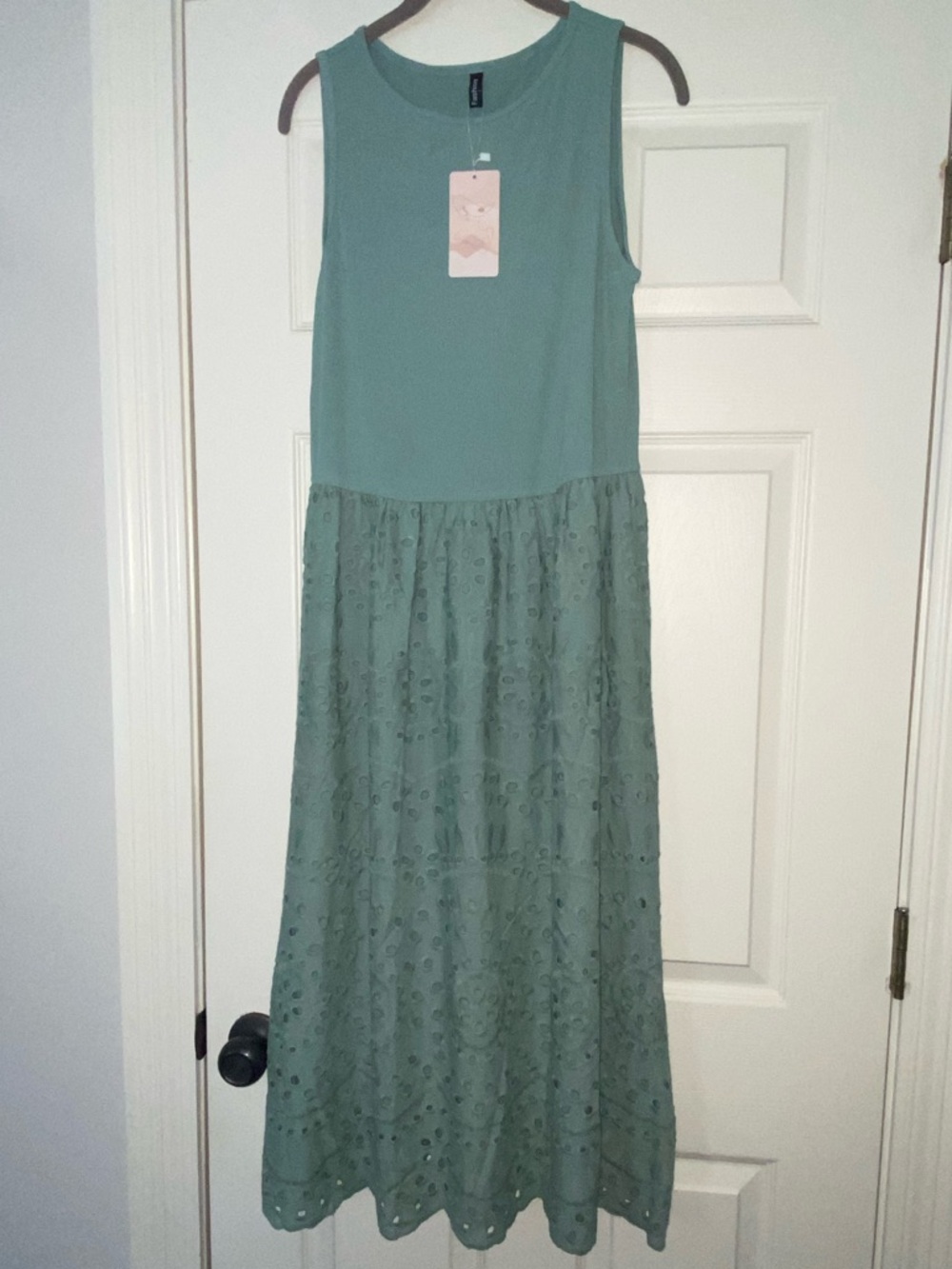NWT | SLEEVELESS DRESS | L